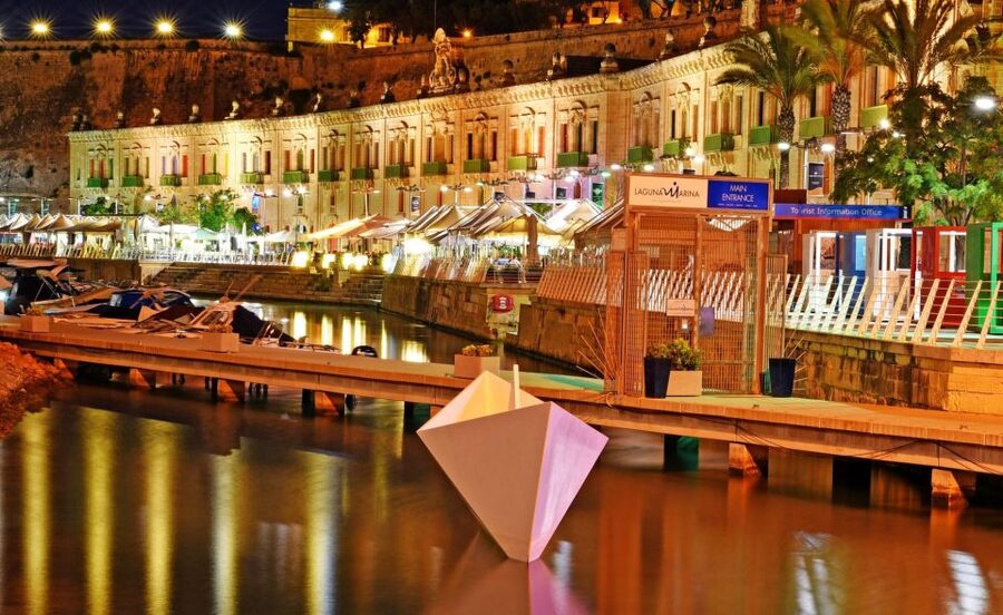 Mdina: Valletta Waterfront Area, Mdina, and Rabat Night Tour - Who should book this night tour?