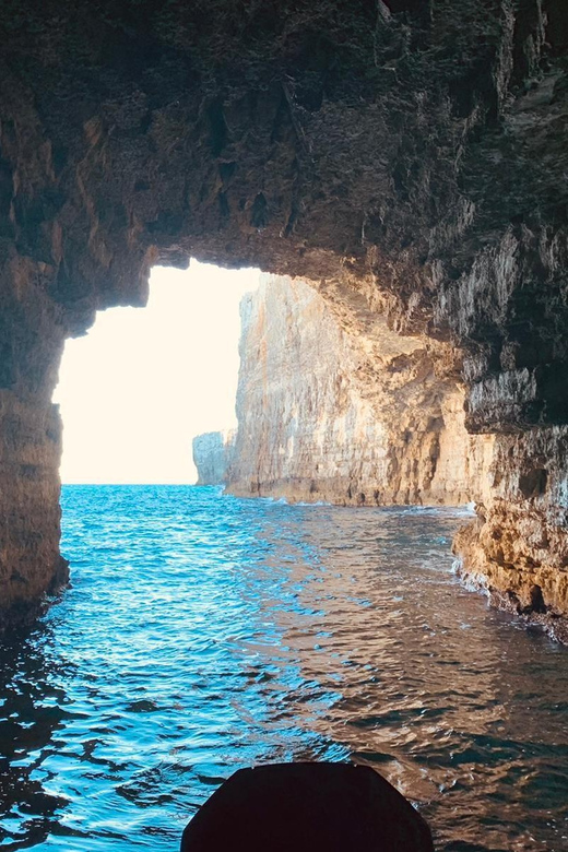 Mellieha: 3:00pm Speedboat round Comino Caves 2h Blue Lagoon - Key points before you book