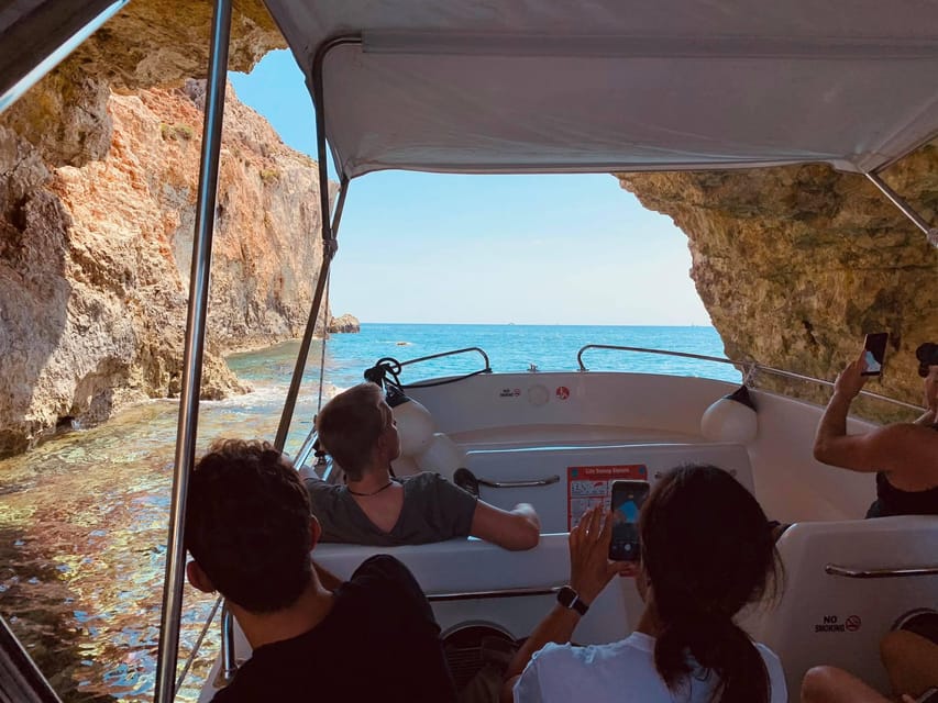 Mellieha: Speedboat Trip Round Comino Caves 2h @ Blue Lagoon - The skipper can make or break the experience