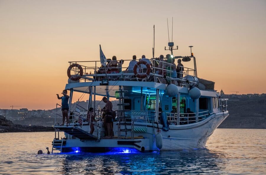 Mellieha: Two Bay Evening Cruise Including The Blue Lagoon - The evening timing is the real selling point