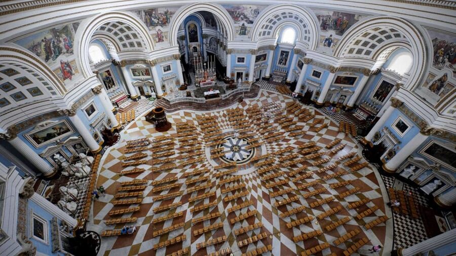 Mosta: City Highlights Tour with Buffet Lunch - Timing, language, and practical planning
