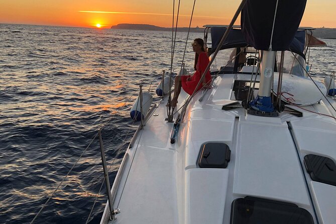 Private Boat Charter to Comino Blue Lagoon - The onboard BBQ and lunch question