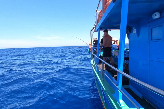 Private Boat charter to Crystal & Blue Lagoon, Caves & Comino - Blue Lagoon: beautiful water, busy shoreline