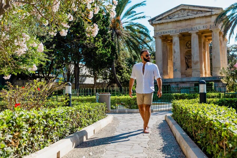 Private Photoshoot in Malta - Planning Your Meeting and Getting Around