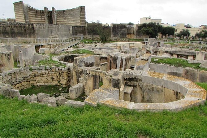 Private Tour in Malta Prehistoric Temples & Mdina - Ħaġar Qim and Mnajdra by the sea