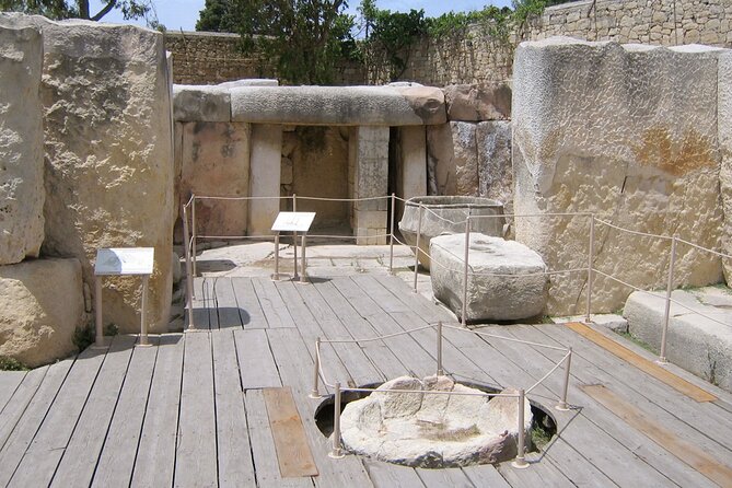 Private Tour in Malta Prehistoric Temples & Mdina - Pickup, timing, and communication