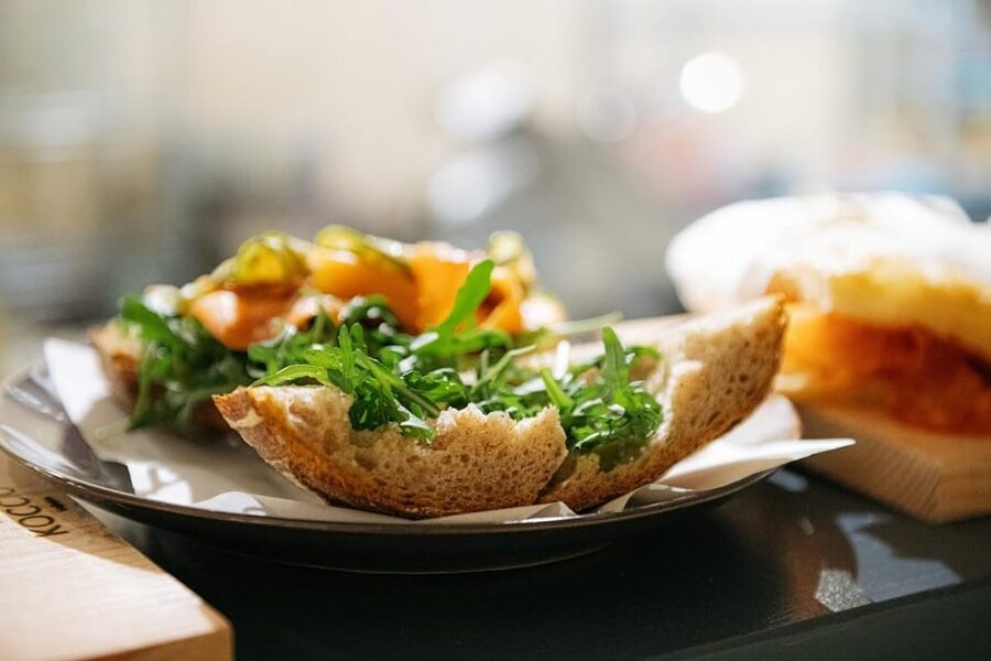 Romantic Italian Cuisine Dinner in Valletta - The atmosphere works best after dark