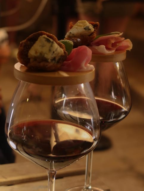 Romantic Wine Tasting Experience at Koccio Valletta - Who should book this experience?
