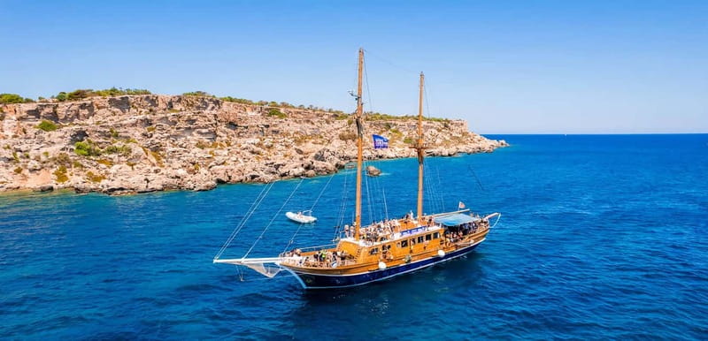 Sliema: Gozo/Comino Blue Lagoon Gulet Cruise w/ Lunch+Drinks - A full day at sea from Sliema