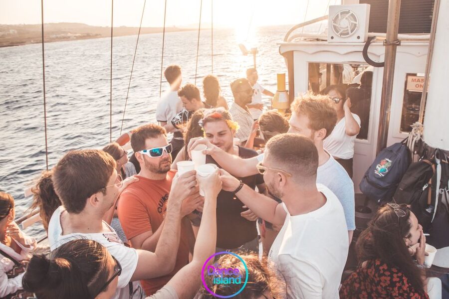 Sliema: Sailboat Party with an Open Bar, Food, and Swimming - Timing, comfort, and practical preparation
