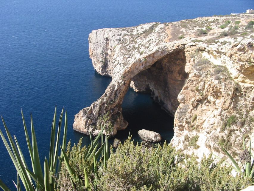 Southern Malta: Blue Grotto, Hagar Qim, and Marsaxlokk Tour - Marsaxlokk and the Luzzu Boats