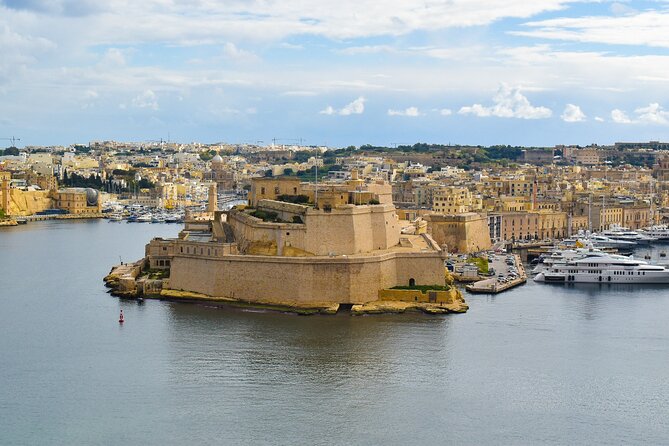 The Grand Tour of Valletta - St George Square and the Grand Masters’ Palace