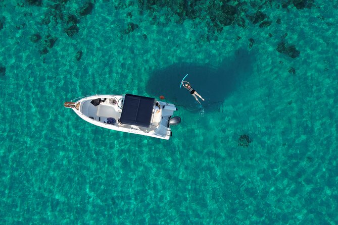 Tour in Malta Boat Charter to Comino and Gozoand Blue Lagoon - Blue Lagoon and Cominotto: the famous water