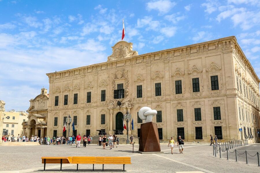 Valletta: 3-Hour Walking Tour - Castille, Jean de Valette Square, and the older city