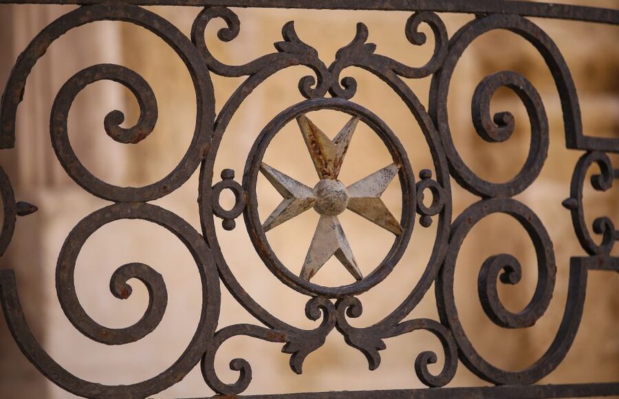 Valletta: 3-Hour Walking Tour - Toward Fort St. Elmo and the Siege Bell area