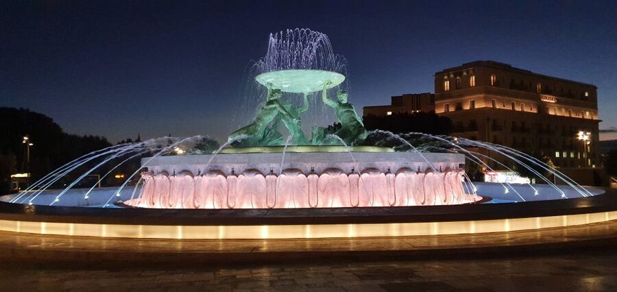 Valletta: City Walking Tour in a Small Group - Republic Square and Queen Victoria