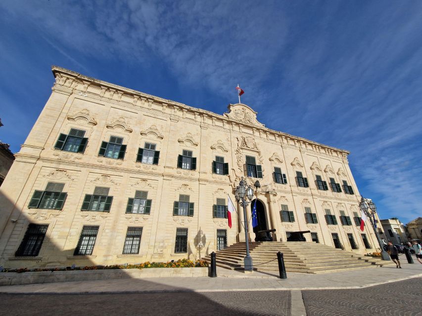 Valletta: Food Walking Tour with Tastings - Merchants Street and the final sit-down meal