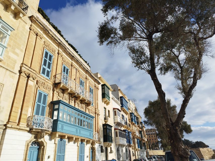 Valletta: Guided City Walking Tour - Barracca Gardens and Grand Harbour views