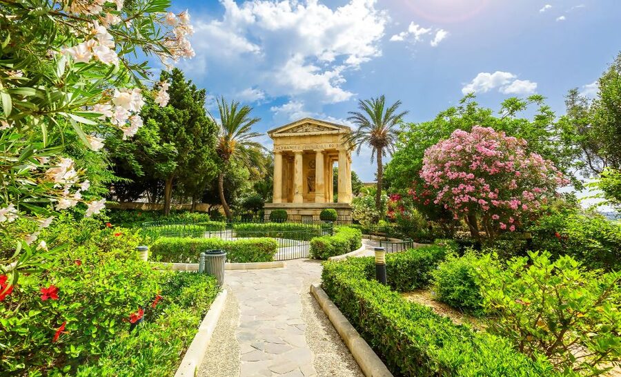 Valletta: Guided Walking Tour with Optional Cathedral Tour - Walking Valletta’s Honey-Coloured Streets