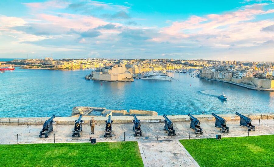 Valletta: Guided Walking Tour with Optional Cathedral Tour - Guides, Languages, and Group Pace