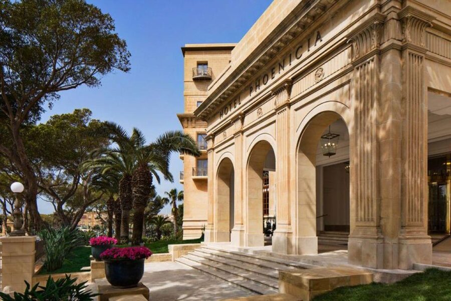 Valletta: Half-Day City Discovery Walking Tour - Crossing Tritons’ Fountain and the new City Gate