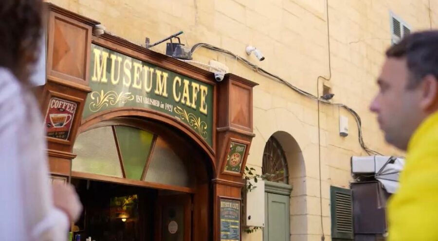 Valletta: Maltese Food and Drink Guided Walking Tour - Sweet stops, chocolate, and local drinks