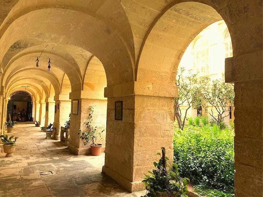 Valletta: Monastery and Secret Garden Entry Ticket - Following the audio tour through 15 information points