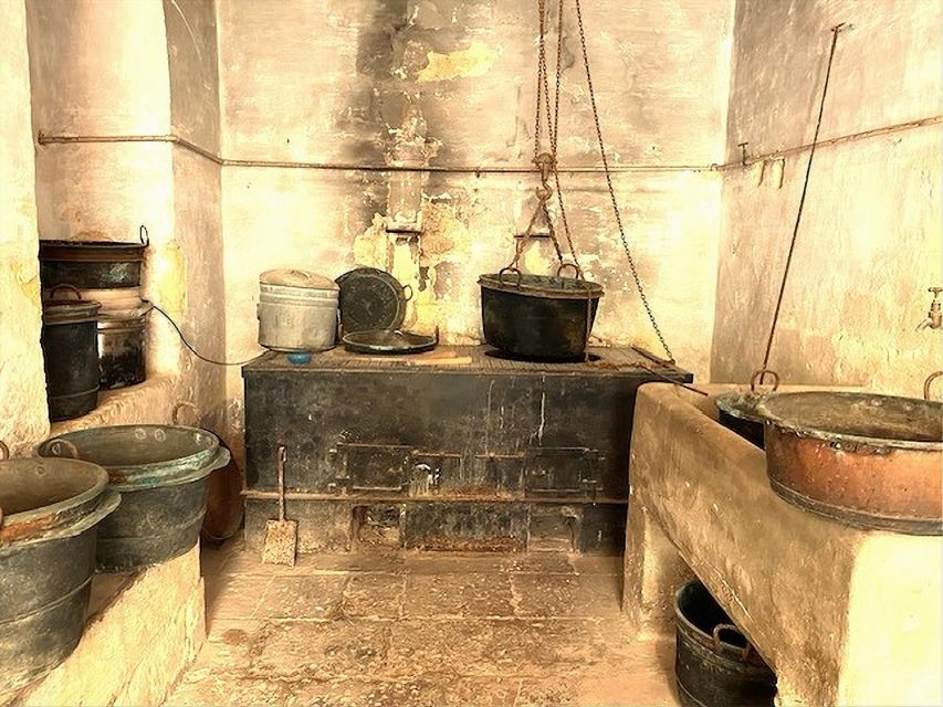 Valletta: Monastery and Secret Garden Entry Ticket - Rooms, routines, and the life of the nuns