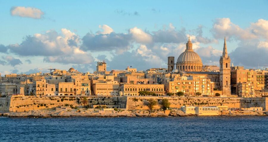 Valletta: Private Insider Walking Tour with Licensed Guide - Valletta’s narrow streets and Baroque buildings