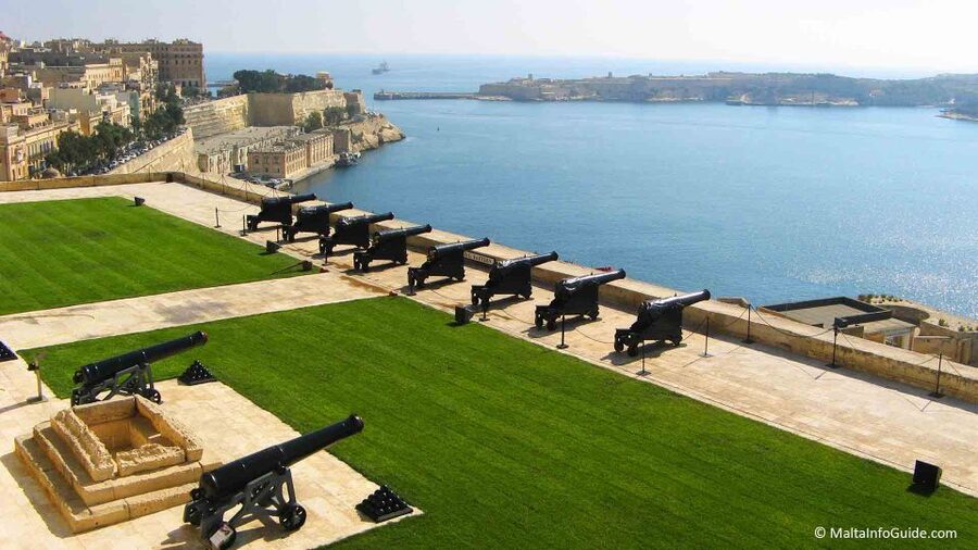 Valletta: Private Insider Walking Tour with Licensed Guide - Fort St. Elmo and Malta’s military past