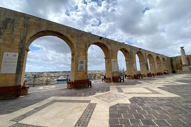 Valletta Private Walking Tour - Finishing at Lower Barrakka Gardens
