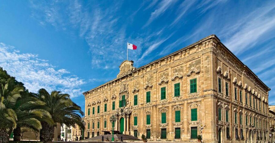 Valletta: Self-Guided Historical Walking Tour (Audio Guide) - Starting near Tritons’ Fountain and the Valletta Waterfront