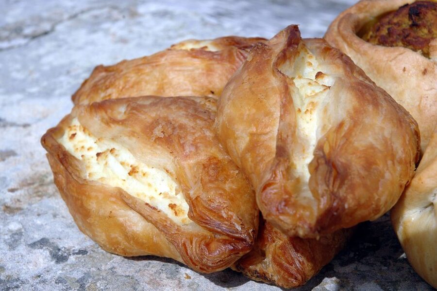 Valletta: Street Food and Culture Walking Tour - The Guides Make the Difference