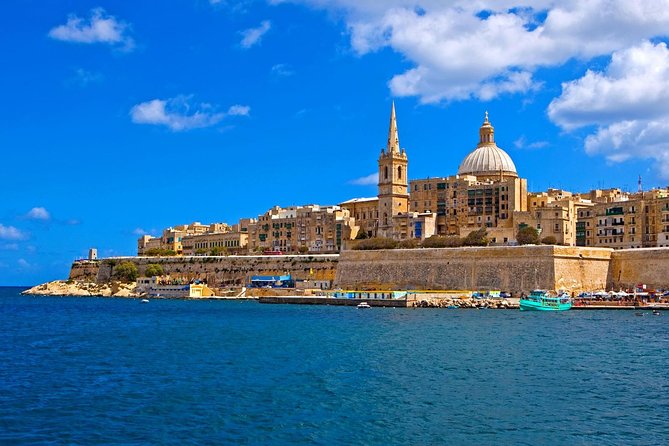 Valletta (UNESCO) guided tour, Malta Experience (included), Cathedral (optional) - Starting above the Grand Harbour at Upper Barrakka Gardens