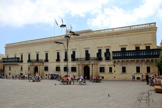 Valletta Walking Tour, In a Small Group - Starting at the City Gate